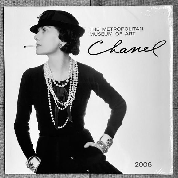 Collectible Chanel Calendar Photo by Man Ray - Picture 1 of 3